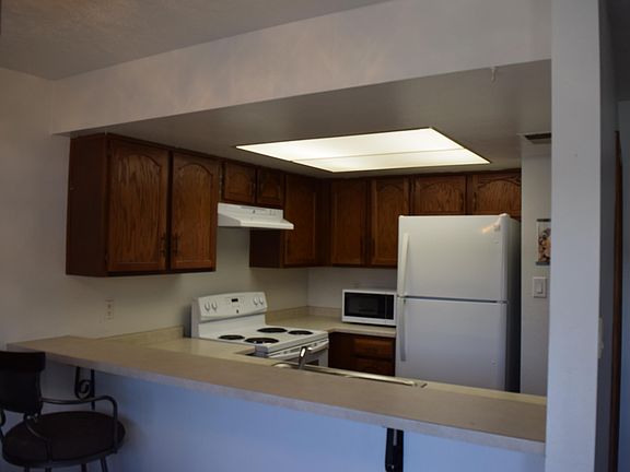 5th image of 5939 McKinney Dr NE