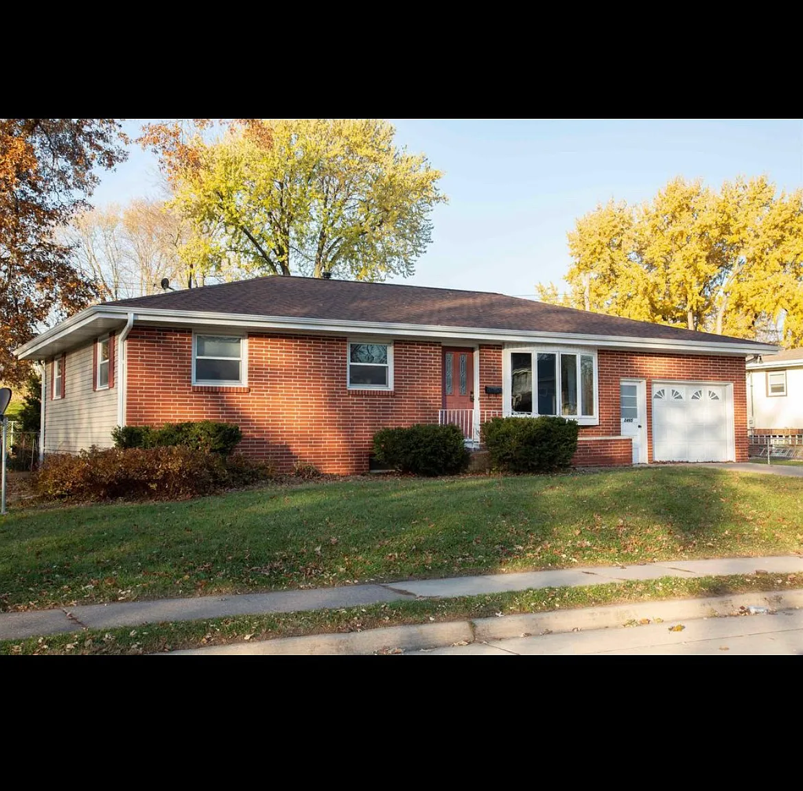 3 bed, 1200 sqft, $1,750 — Photo 1