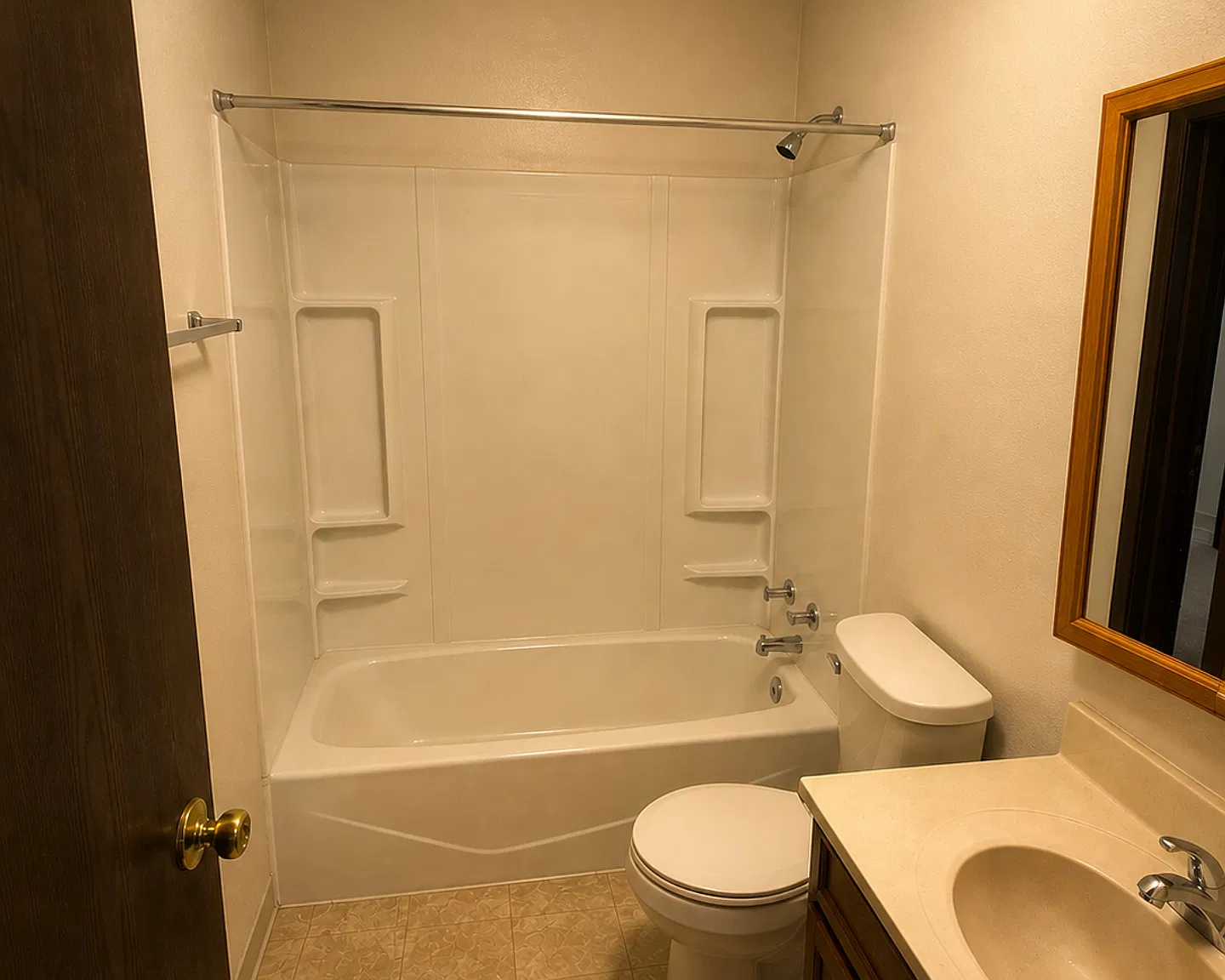 Plymouth Road Apartments — Photo 3