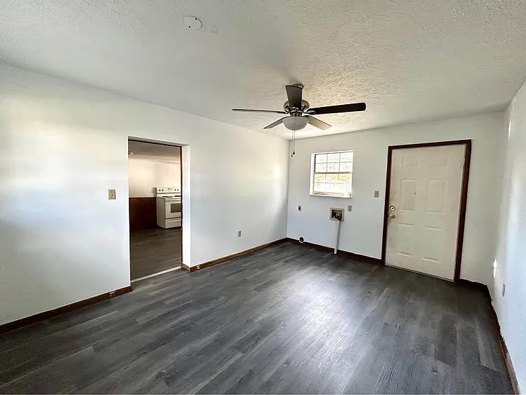 205 N Front St — Photo 4