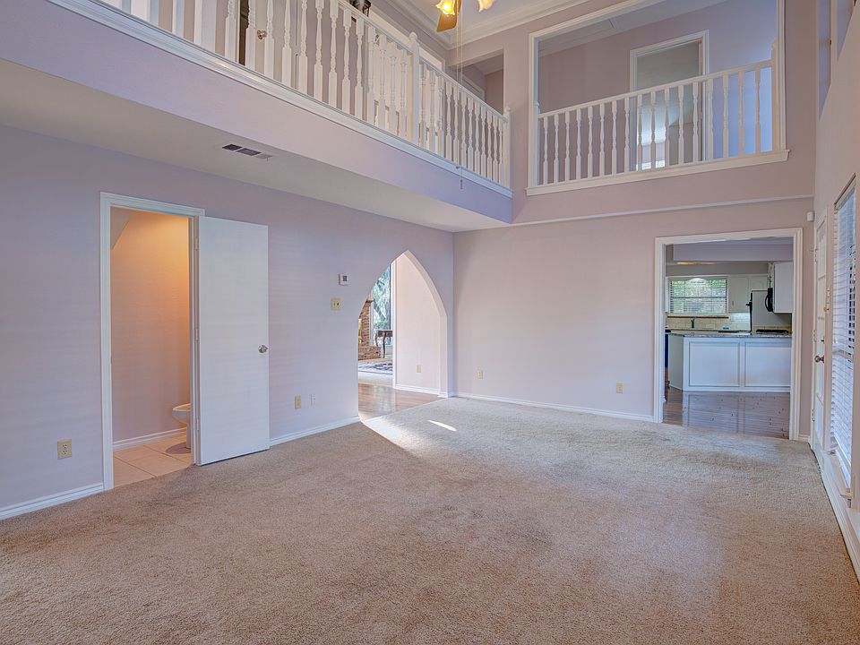 1st image of 18403 Park Grove Ln
