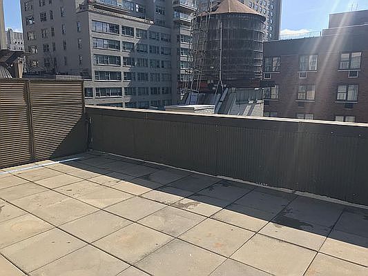 4th image of 420 E 80th St Ph F