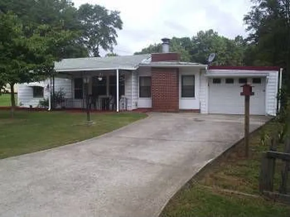 7 Robin Rd, Austell, GA 30168