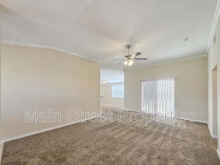 1057 Freeboard Blvd — Photo 3