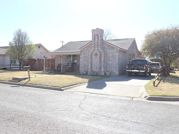 2nd image of 523 Blevins St