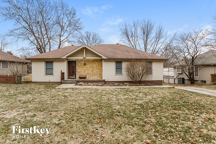 1st image of 916 NW Timber Oak Dr