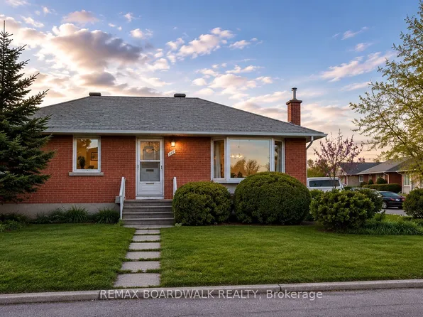 625 Clarke Ave, Ottawa, ON K1K 0Y6