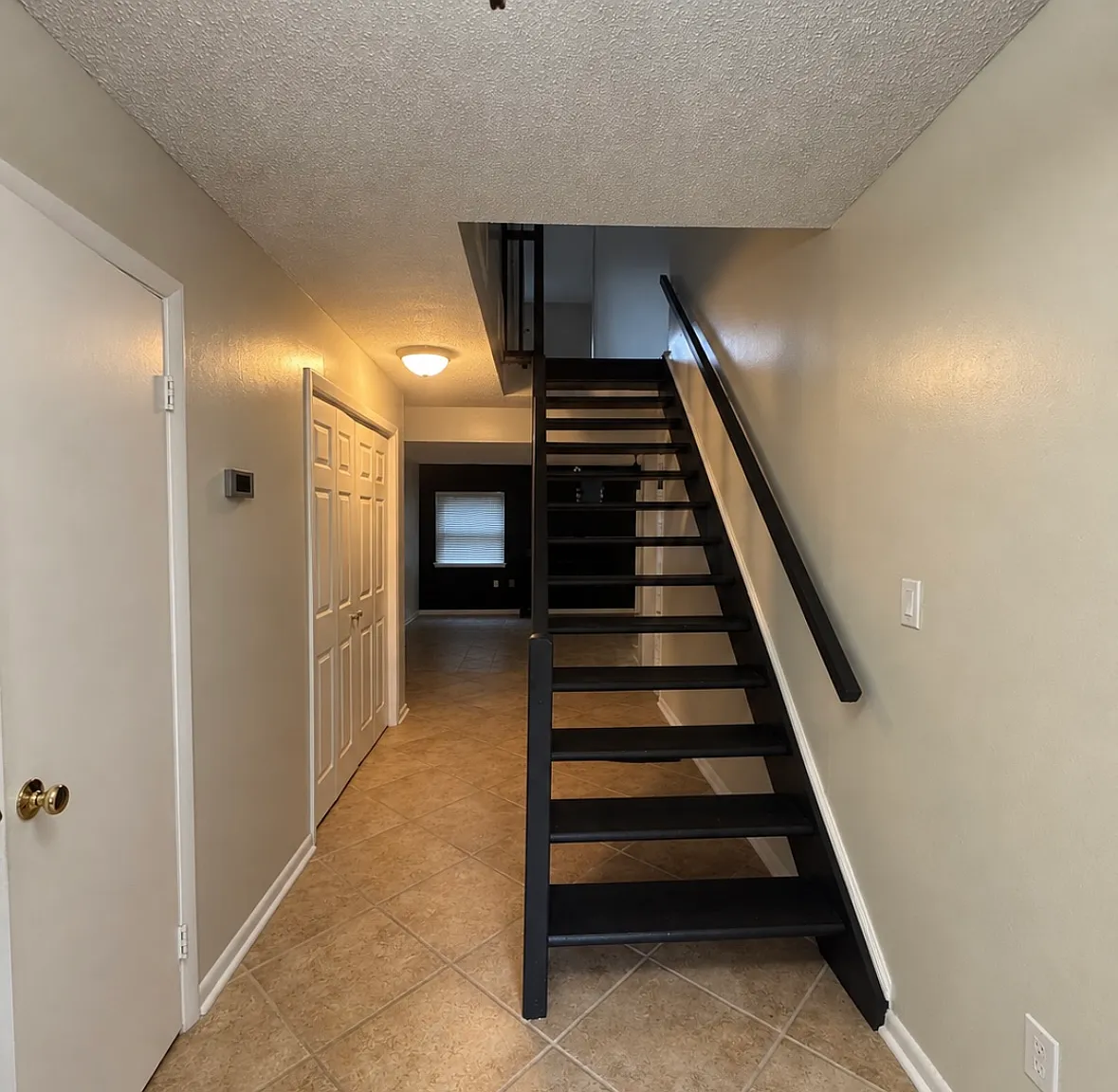 2 bed, 2.5 bath, 1716 sqft, $2,900 — Photo 2