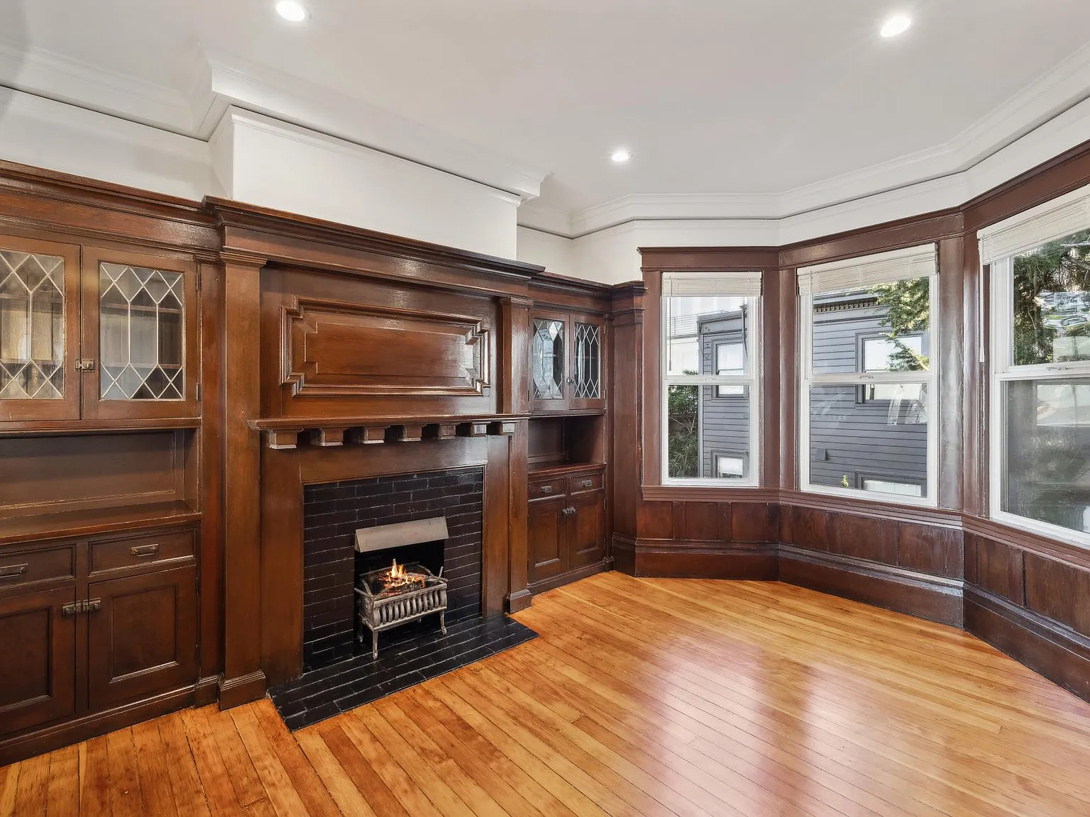2 bed, 1000 sqft, $5,900 — Photo 4