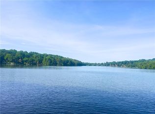 40 Jackson Rd, Mahopac, NY 10541