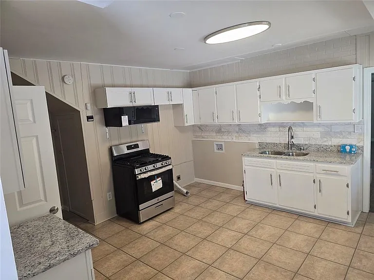 3420 Northside Dr #B — Photo 13