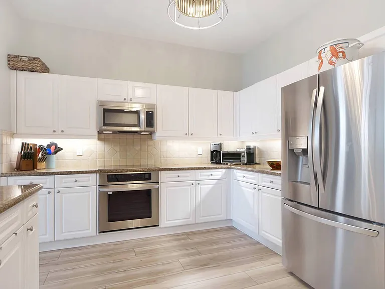 14200 Royal Harbour Ct — Photo 18