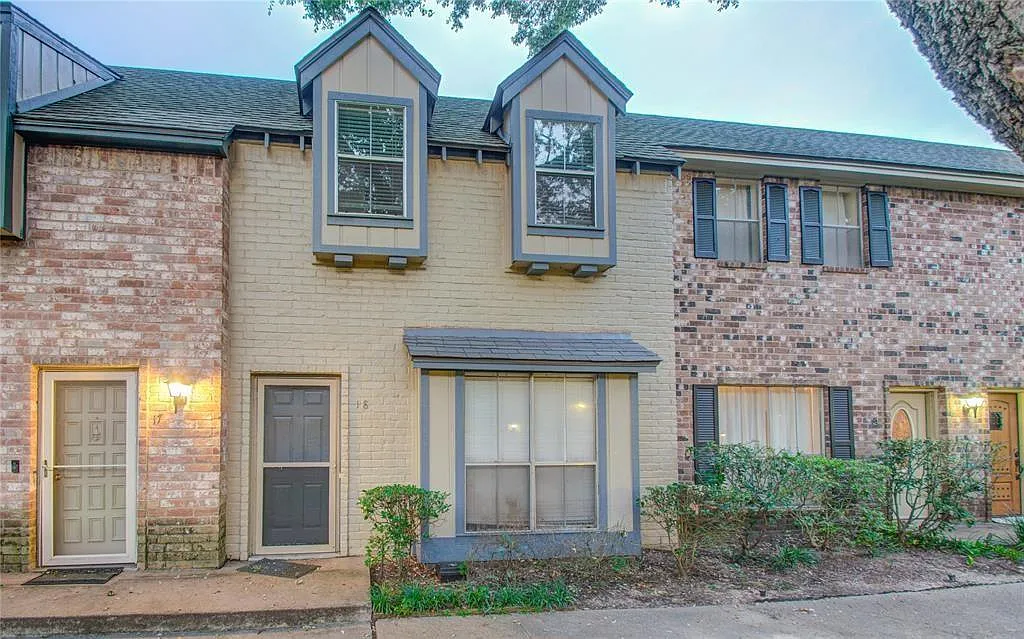 Building Photo - 14703 Barryknoll Ln #18