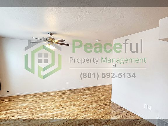 4th image of 179 W Carrick Dr #1