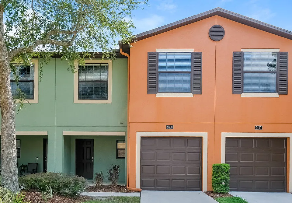 2438 Hibiscus Bay Ln