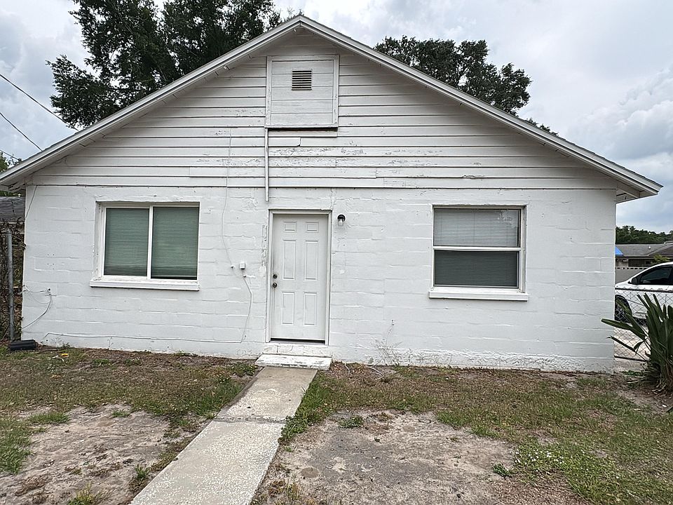 1st image of 425 Avenue L NE
