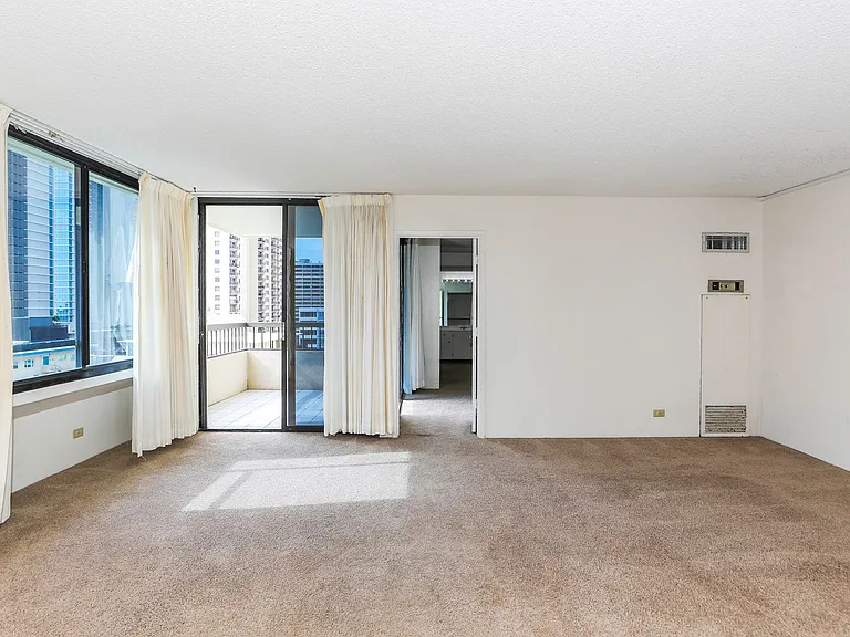 2215 Aloha Dr — Photo 7