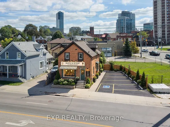 115 Victoria St N, Kitchener, ON N2H 5C3
