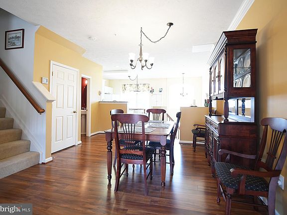 4th image of 126 Spencer Cir