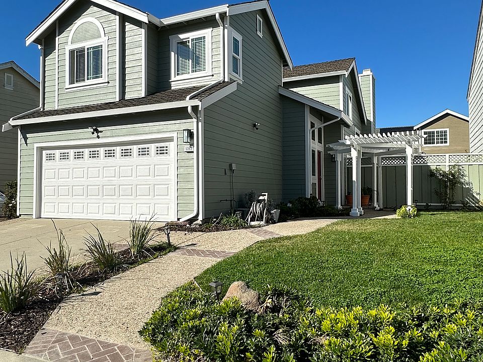 Front of House, Curb View 4