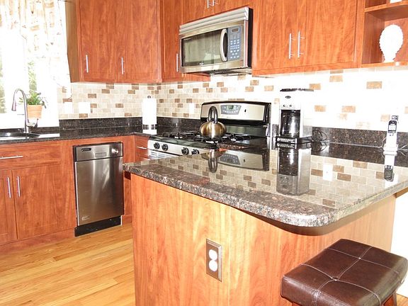 5th image of 7 Driftwood Ln #0