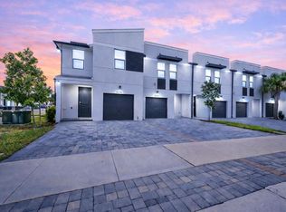 3550 San Bernardino Way, Palm Springs, FL 33461