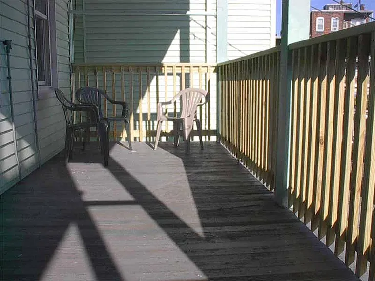 262 Maverick St #2 — Photo 8