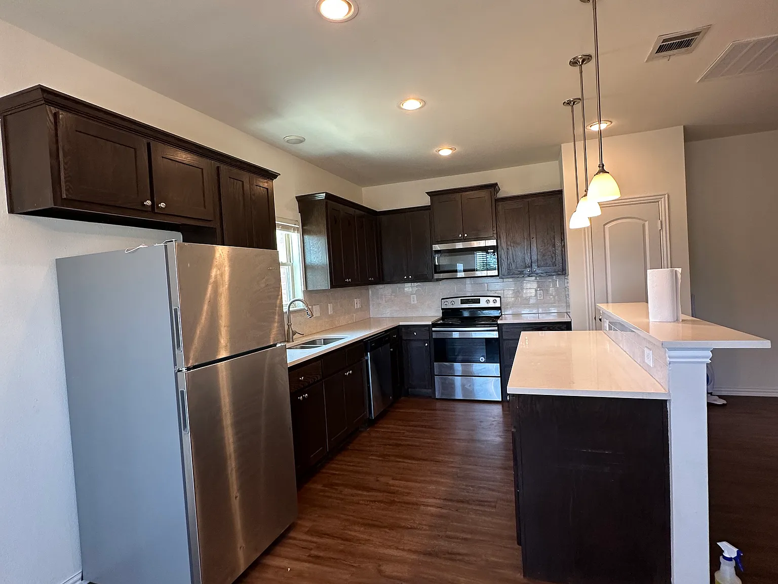 4911 Villas Dr — Photo 4