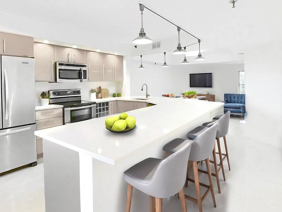 1st image of 9170 SW 14th Street #4405