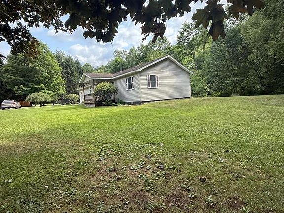 5th image of 574 Priest Hollow Rd