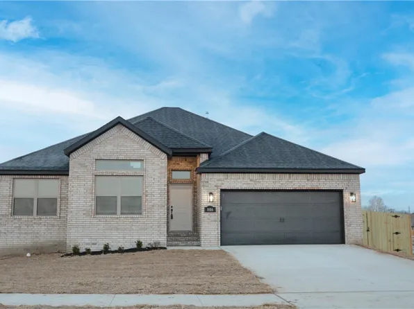 806 W Ramsey Dr, Siloam Springs, AR 72761