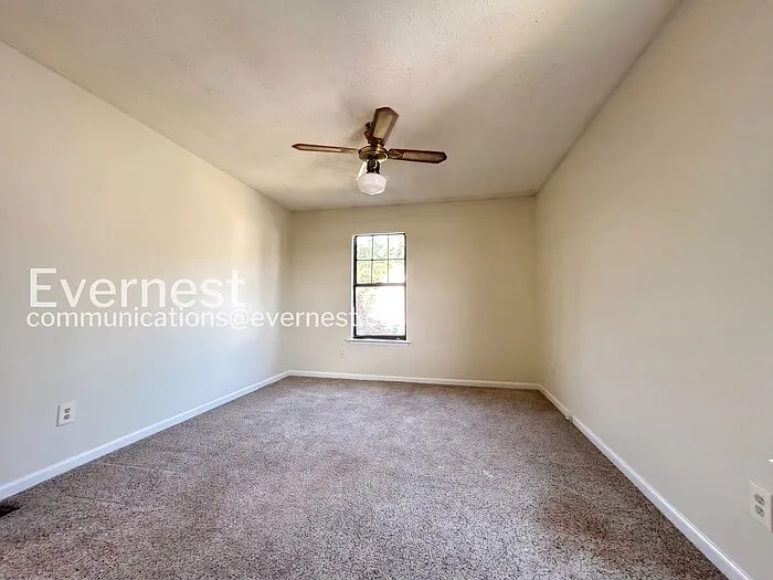 1174 Ridgecrest Ln SE — Photo 10