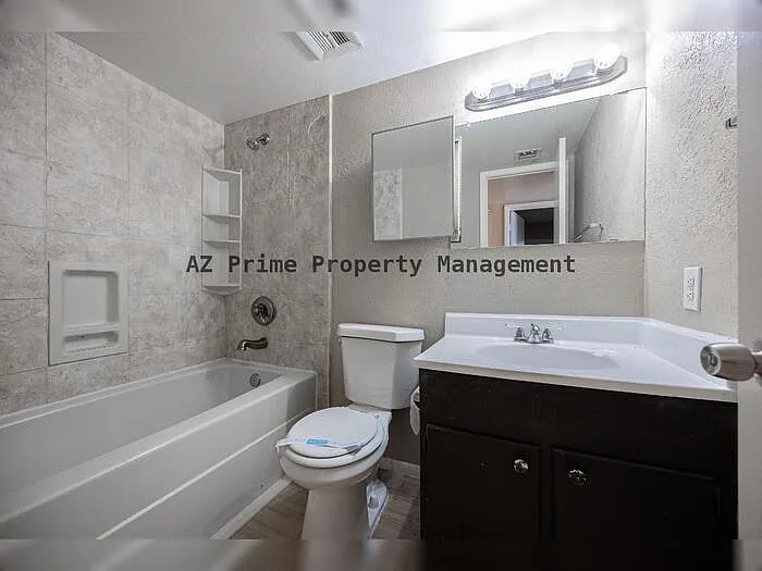 5214 N 42nd Pkwy — Photo 13