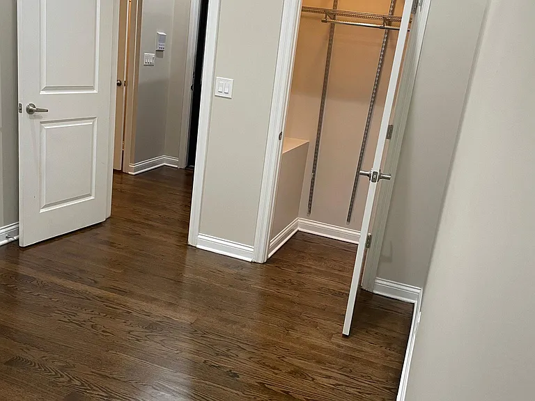 1756 W Montrose Ave #1 — Photo 15
