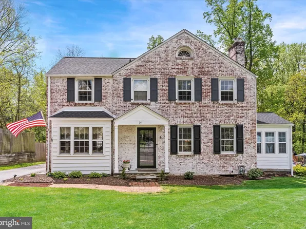 24 Vining Ln, Wilmington, DE 19807