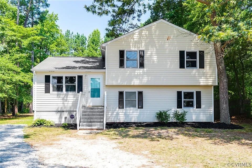 1st image of 6102 Perthwood Ln