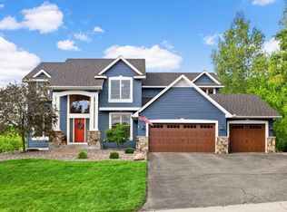6855 Ruby Ln, Chanhassen, MN 55317