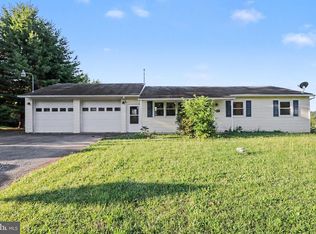 3012 Schoolhouse Rd, Middletown, PA 17057