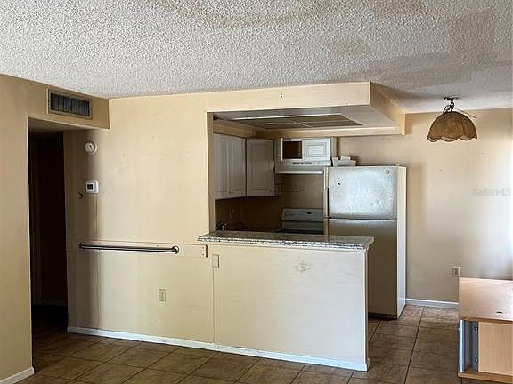 4th image of 800 N Fiske Blvd APT 606
