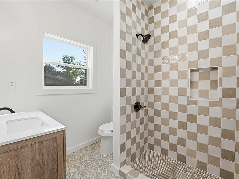 7128 Avenue K — Photo 13