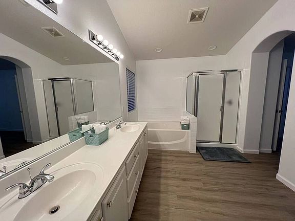 5th image of 4570 Sparwood Dr