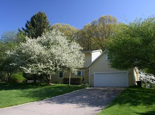 1526 Londondale Pkwy, Newark, OH 43055