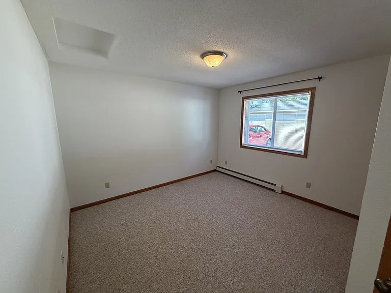 2502 Greenwood St — Photo 8