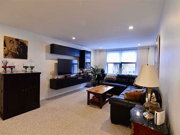 4th image of 54-44 Little Nck APT 4H