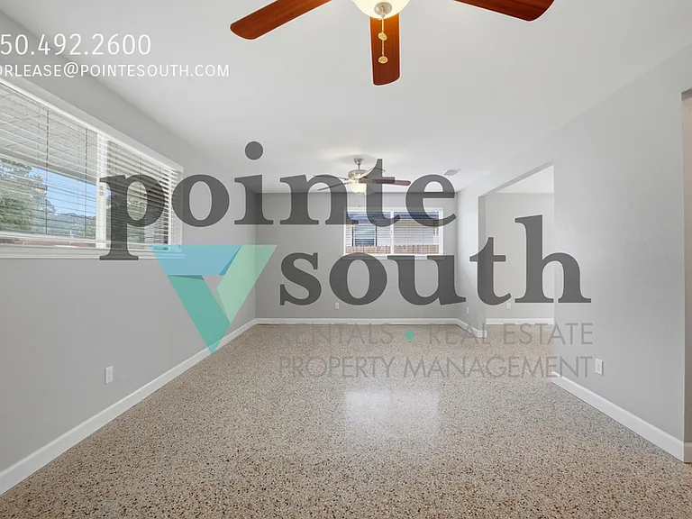 302 Loruna Dr — Photo 8