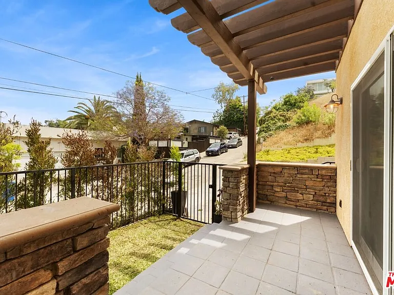 1630 Bridgeport Dr — Photo 45