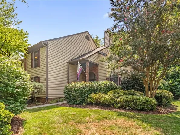 2350 Brandt Vlg, Greensboro, NC 27455