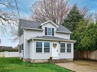 130 Delaney Ave, Chicopee, MA 01013