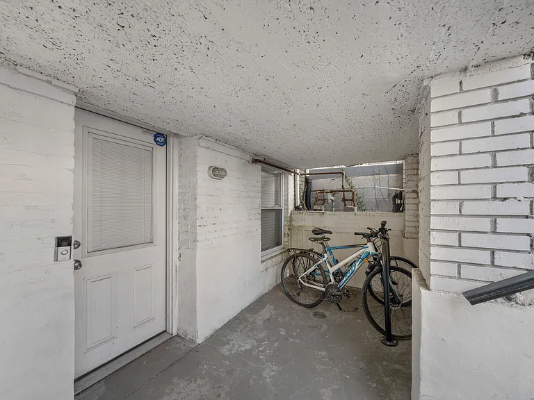 51 Girard St NE — Photo 33