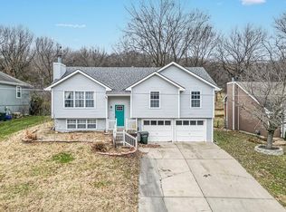 2204 S 19th Ter, Leavenworth, KS 66048